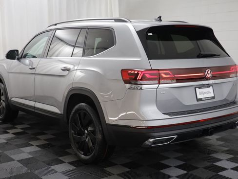New 2026 Volkswagen Atlas SE image 14
