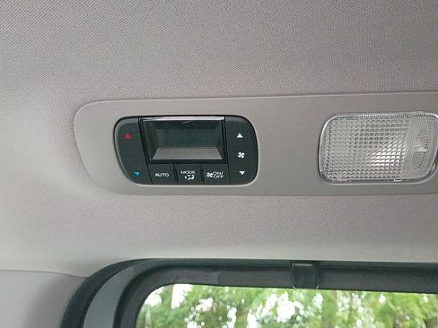 Used 2024 Honda Odyssey Touring image 18