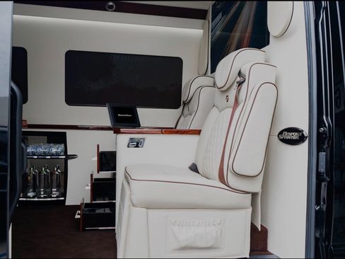Used 2019 Mercedes-Benz Sprinter 2500 w/ Premium Package image 3