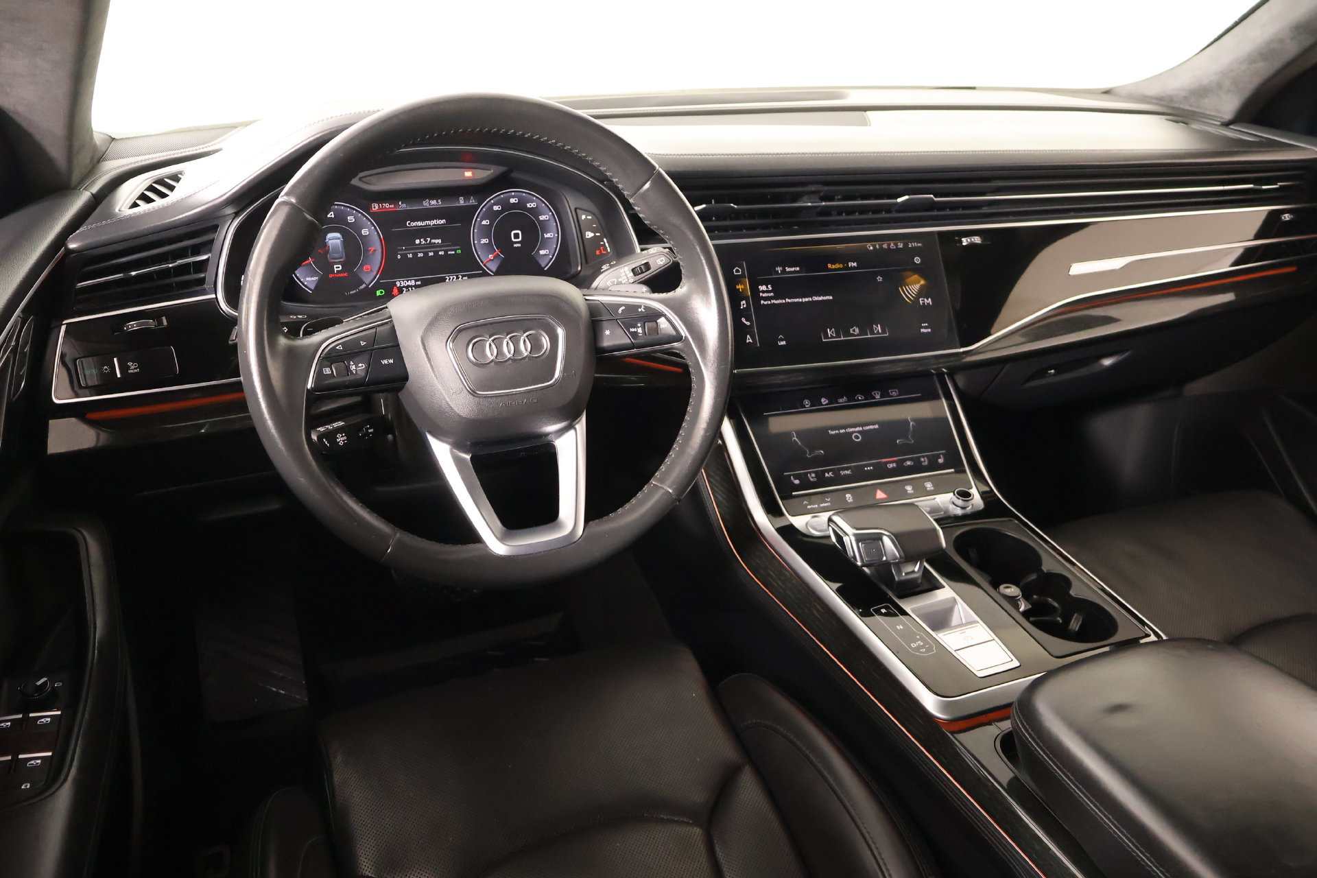 Used 2020 Audi Q8 Prestige w/ Prestige Package AWD/4WD image 2