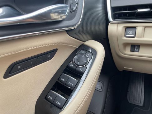 Used 2025 Cadillac CT5 Premium Luxury RWD image 15
