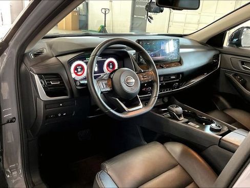 Used 2024 Nissan Rogue SL w/ SL Premium Package AWD/4WD image 17