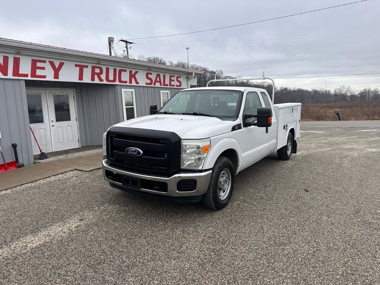 Used 2011 Ford F250 XL w/ PWR Equipment Group RWD image 3