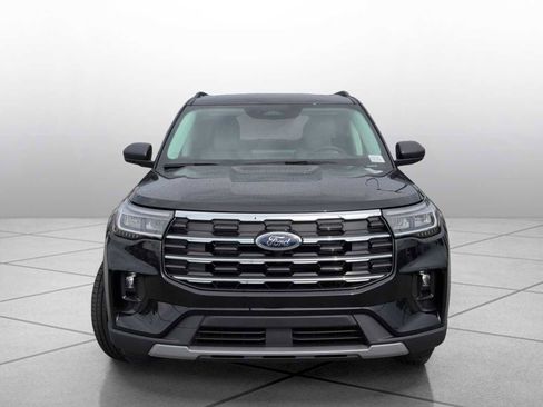 New 2025 Ford Explorer Active w/ Active Comfort Package image 2