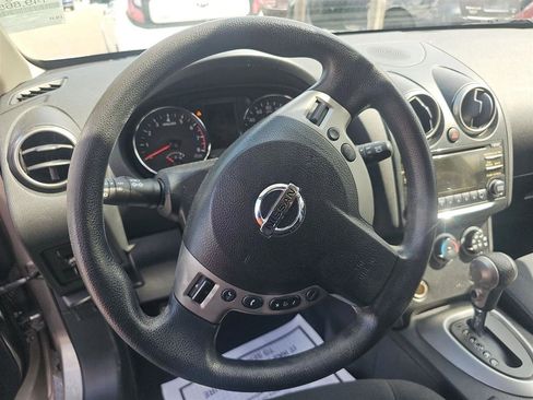 Used 2013 Nissan Rogue SV image 10