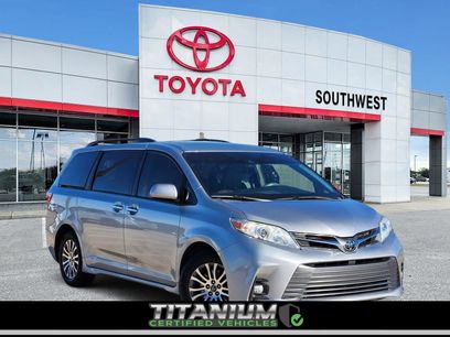 Used 2018 Toyota Sienna XLE Premium