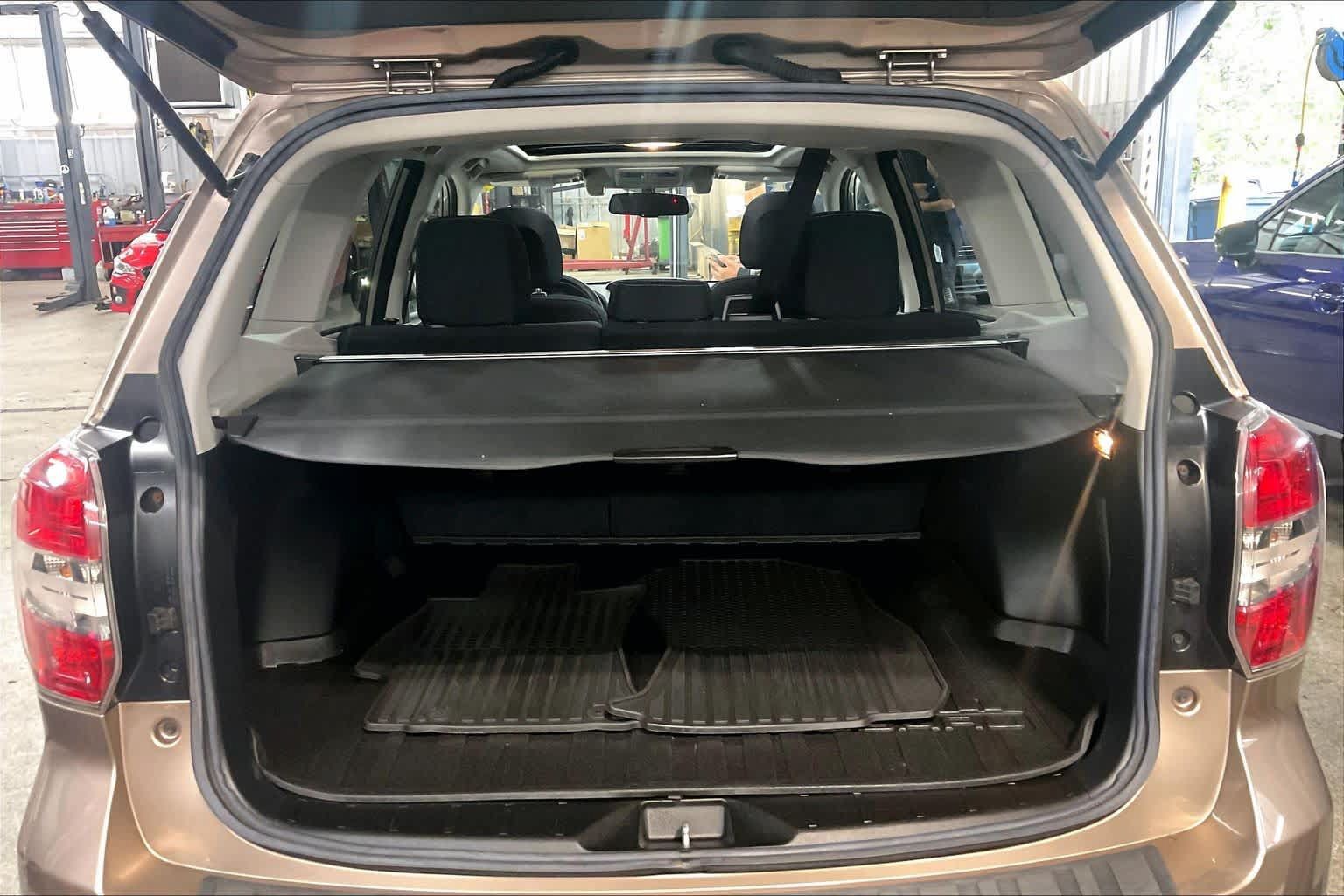 Used 2015 Subaru Forester 2.5i Premium AWD/4WD image 34