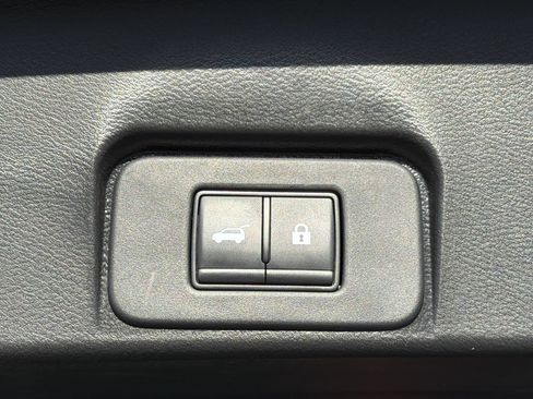 Certified 2023 Nissan Rogue SL FWD image 27