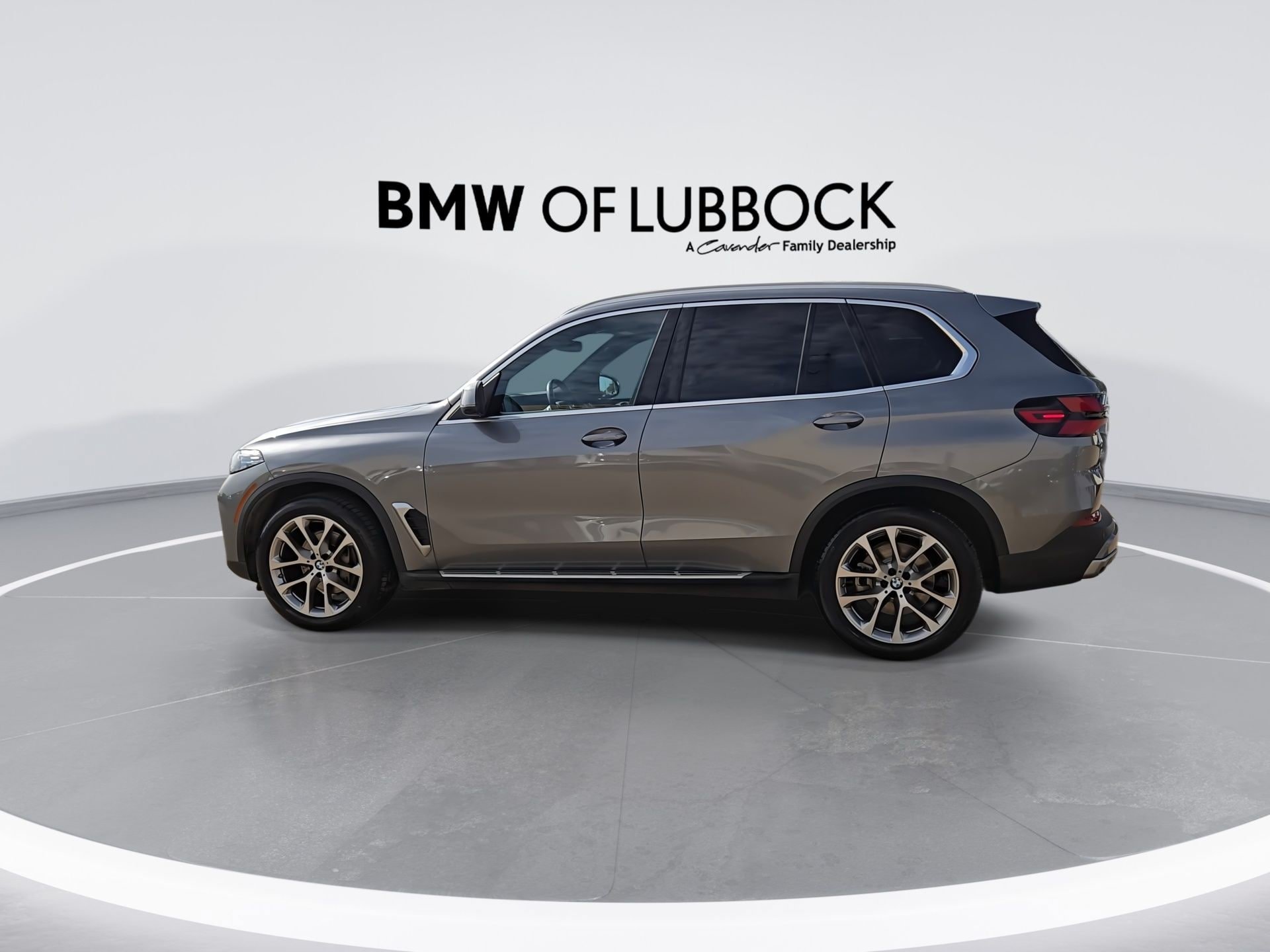 Used 2024 BMW X5 xDrive40i AWD/4WD image 6