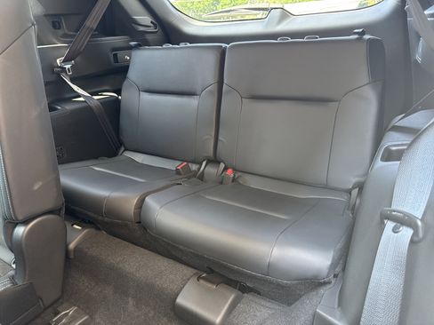 Used 2023 Mitsubishi Outlander SE AWD/4WD image 11
