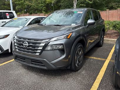 Used 2024 Nissan Rogue SV