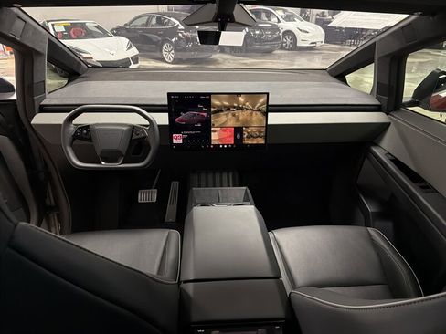 Used 2025 Tesla Cybertruck Cyberbeast AWD/4WD image 51