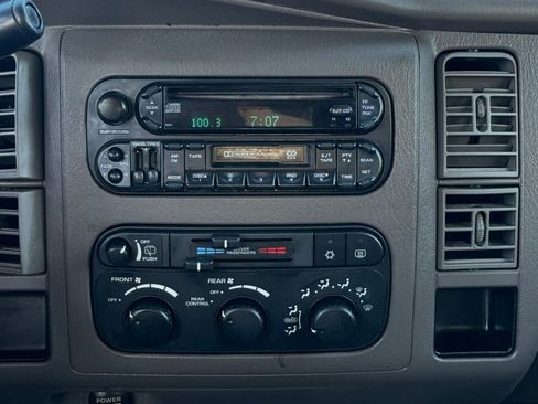 Used 2003 Dodge Durango SLT image 16