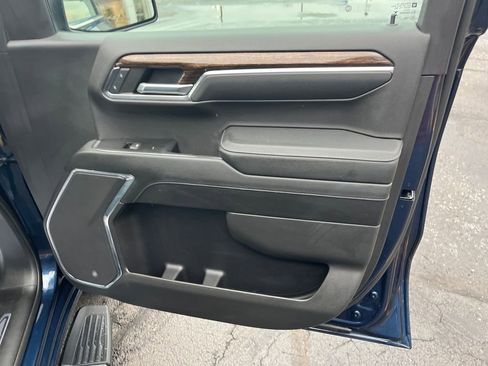 Used 2023 GMC Sierra 1500 SLE image 30