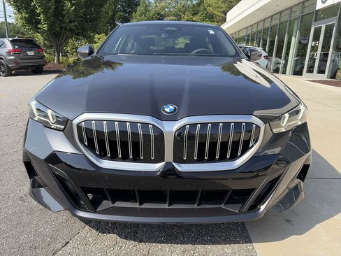 Used 2027 BMW 530i w/ M Sport Package RWD image 10