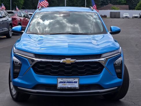 Certified 2025 Chevrolet Trax LT FWD image 5