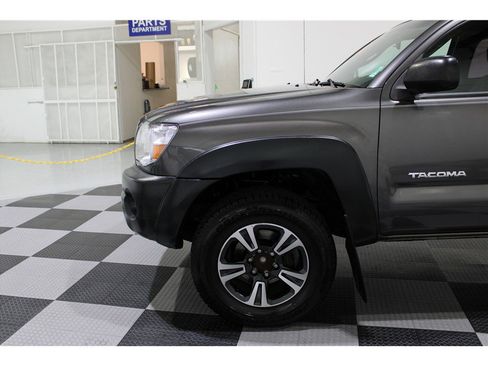 Used 2011 Toyota Tacoma PreRunner image 9