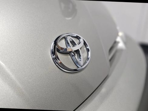 Used 2002 Toyota Prius FWD image 24