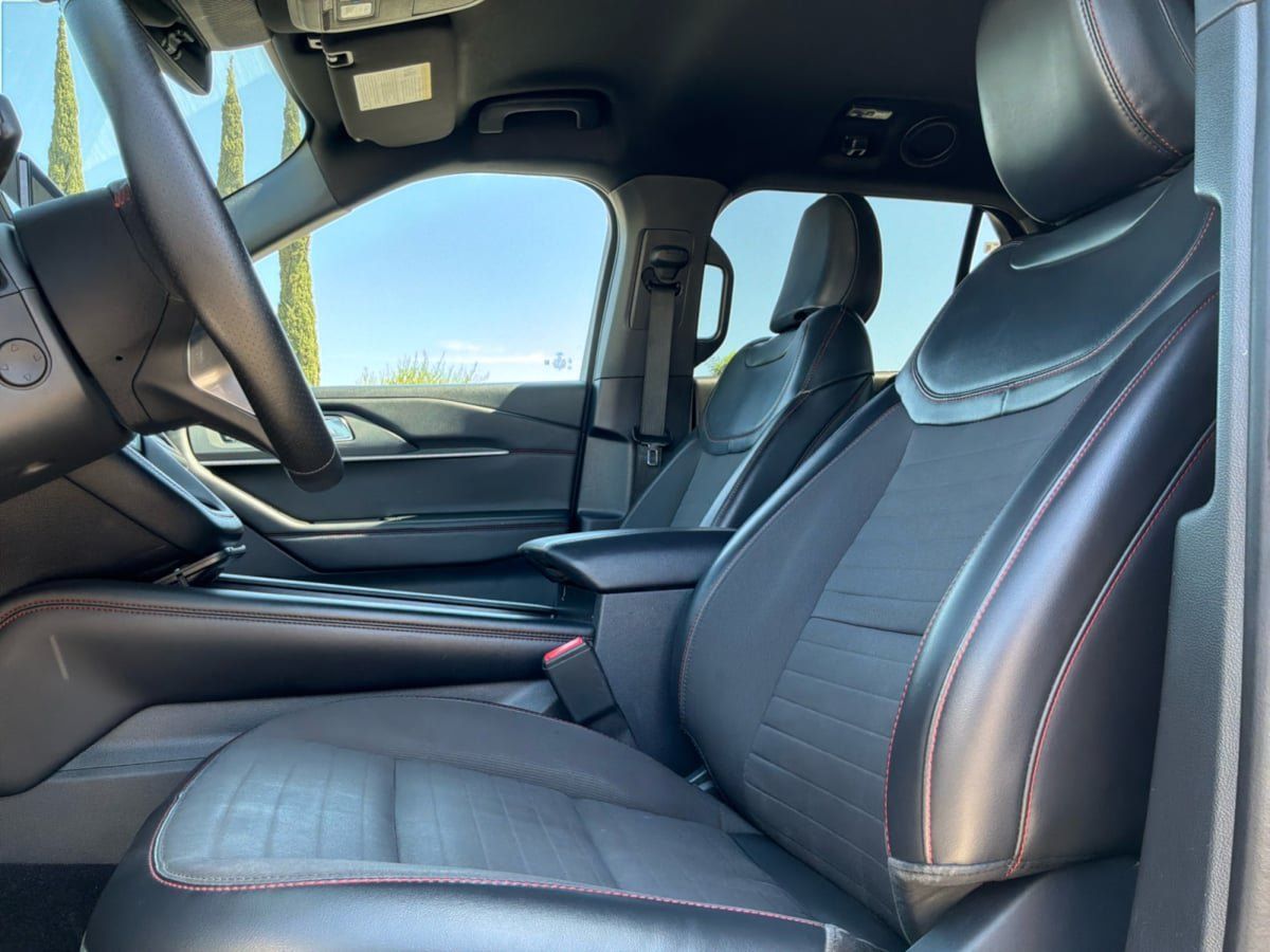 Used 2025 Ford Explorer ST-Line w/ Premium Package RWD image 18