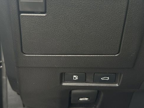 Used 2024 Lexus ES 300h w/ Premium Package image 22