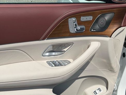 Certified 2024 Mercedes-Benz Maybach GLS 600 4MATIC image 22