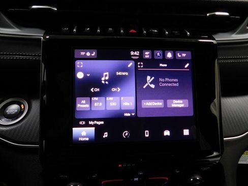 New 2025 Jeep Grand Cherokee Altitude image 28