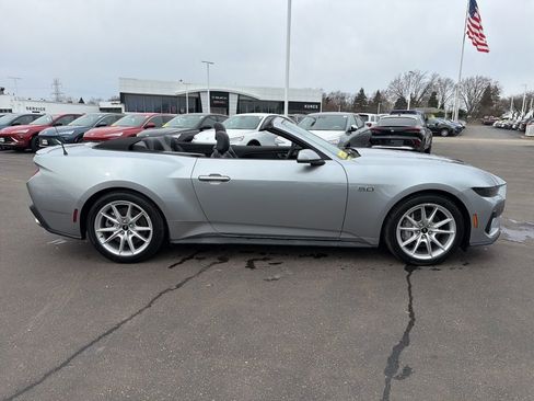 Used 2025 Ford Mustang GT Premium RWD image 2