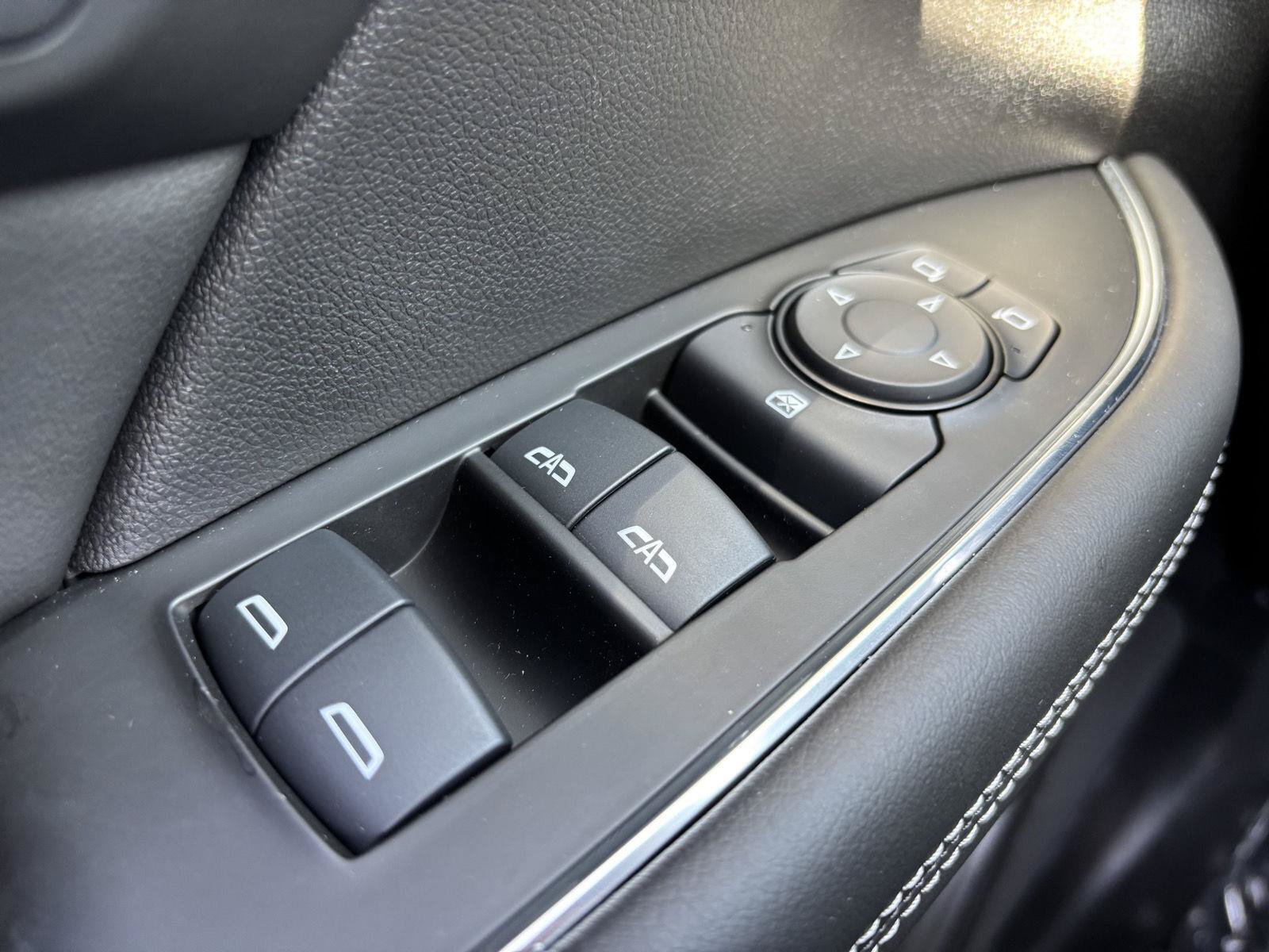 Used 2023 Buick Envision Avenir AWD/4WD image 31