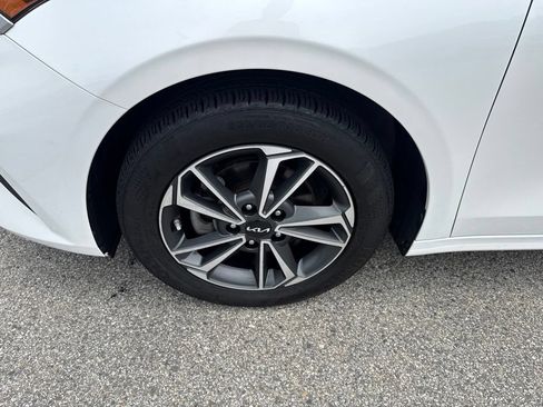 Used 2023 Kia Forte Sedan FWD image 9