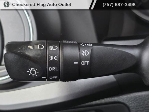 Used 2016 Toyota Tacoma TRD Sport image 28