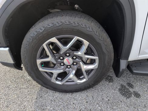 Used 2023 GMC Sierra 1500 SLT w/ SLT Premium Plus Package image 2