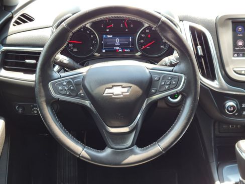 Used 2020 Chevrolet Equinox LT FWD image 28
