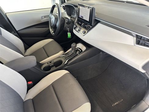 Used 2024 Toyota Corolla LE image 33