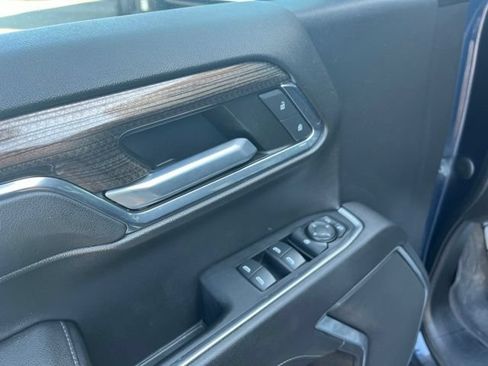 Used 2022 Chevrolet Silverado 1500 RST AWD/4WD image 23