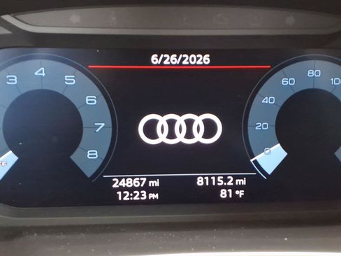 Used 2023 Audi Q3 2.0T Premium w/ Convenience Package AWD/4WD image 12