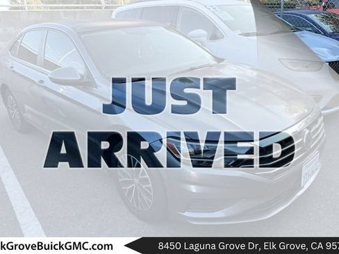 Used 2019 Volkswagen Jetta SE FWD image 1