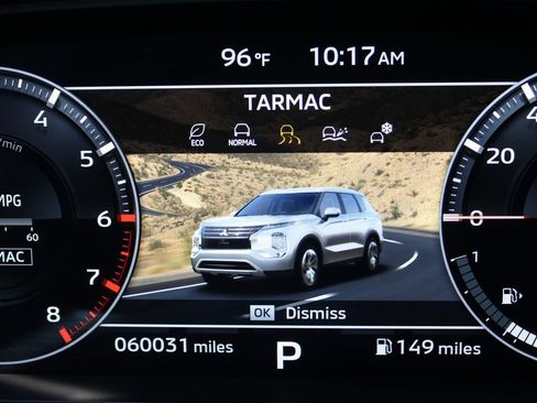 Used 2023 Mitsubishi Outlander SEL FWD image 34