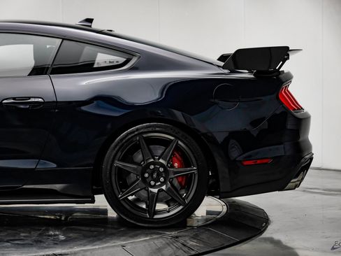 Used 2021 Ford Mustang Shelby GT500 w/ Carbon Fiber Track Pack image 8
