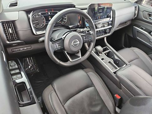 Used 2022 Nissan Pathfinder SL w/ SL Black Package image 10