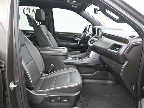 Used 2021 Chevrolet Tahoe Premier w/ Premium Package image 10