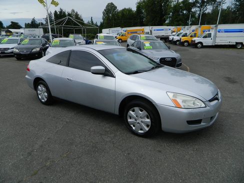 Used 2004 Honda Accord LX image 2