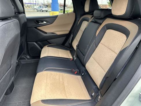 Used 2025 Chevrolet Equinox ACTIV w/ Safety and Technology Package image 22