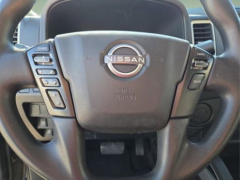 Used 2023 Nissan Frontier SV image 31
