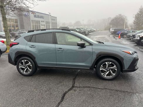 Used 2024 Subaru Crosstrek 2.0i Premium image 2