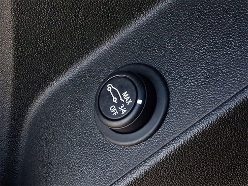 Certified 2023 Chevrolet Equinox LT image 30