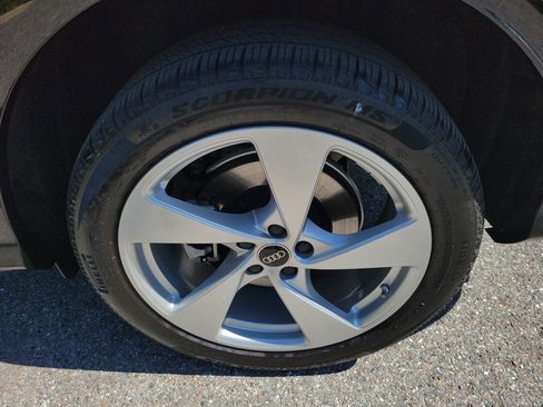 Certified 2025 Audi Q5 Premium w/ Premium Plus AWD/4WD image 33