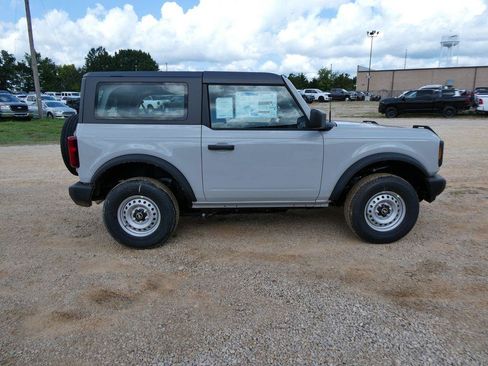 New 2026 Ford Bronco 2-Door AWD/4WD image 2