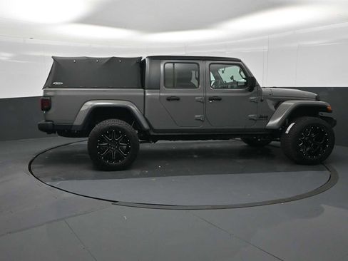 Used 2021 Jeep Gladiator Sport AWD/4WD image 9