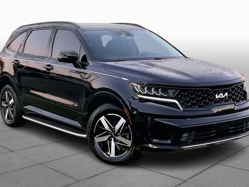 Used 2023 Kia Sorento EX w/ Panoramic Sunroof Package image 2