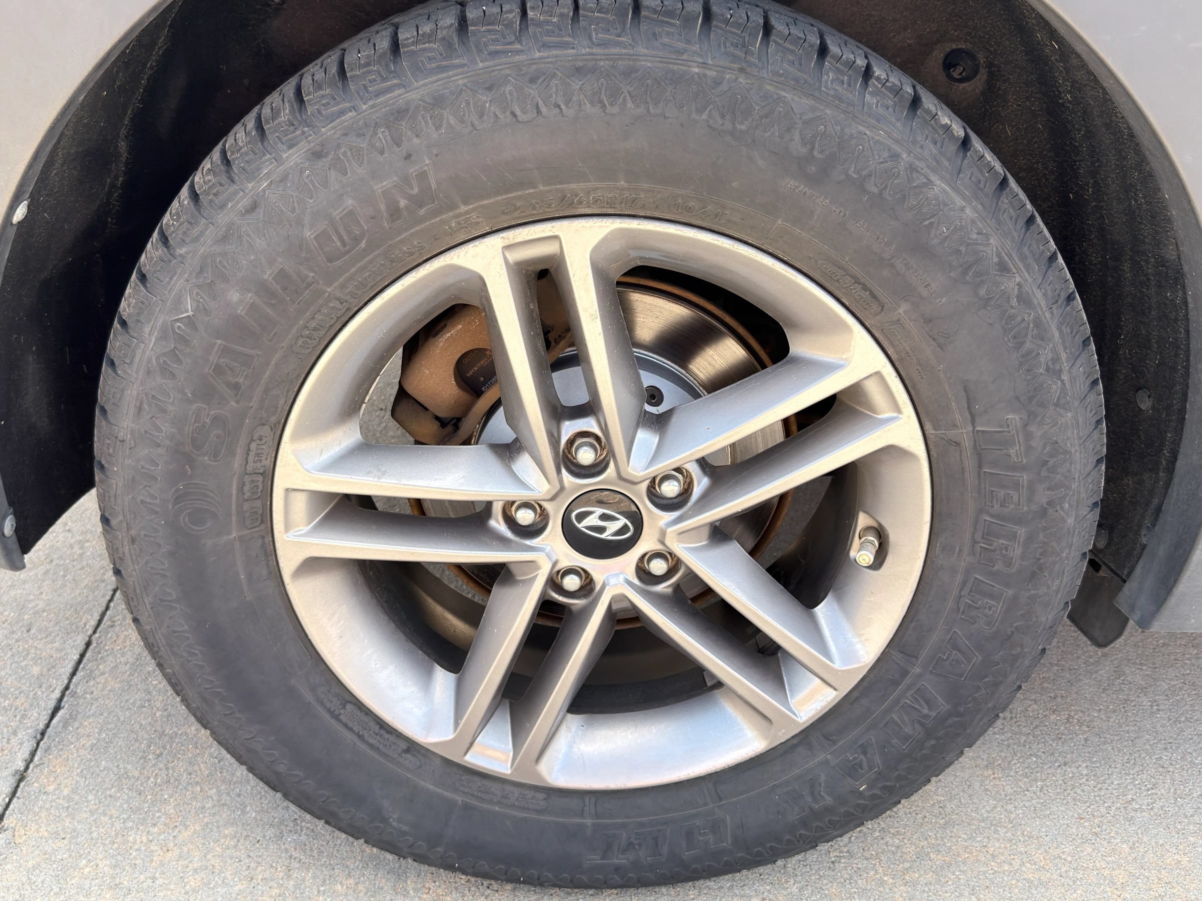 Used 2017 Hyundai Santa Fe Sport FWD image 29
